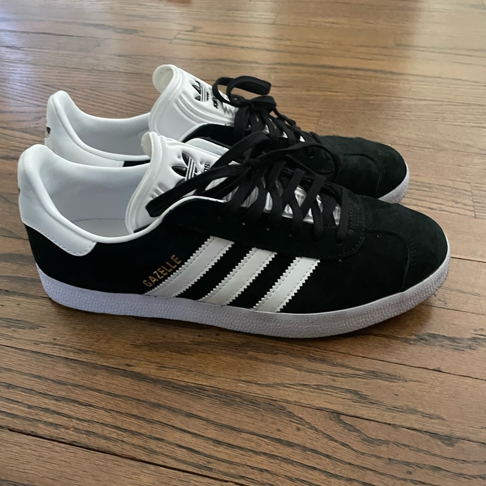 Gazelle Adidas size 7.5 men’s